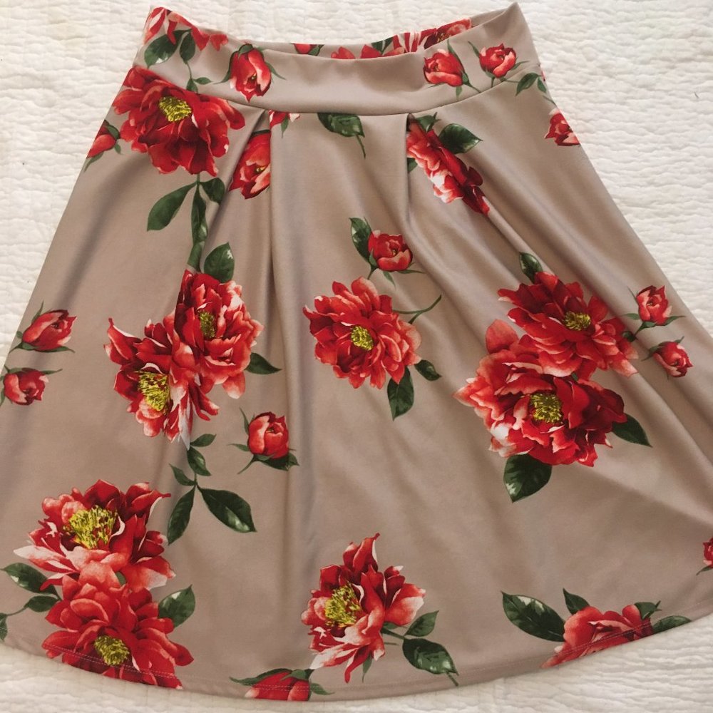Khaki Skirt with Red Floral, Size 2XL